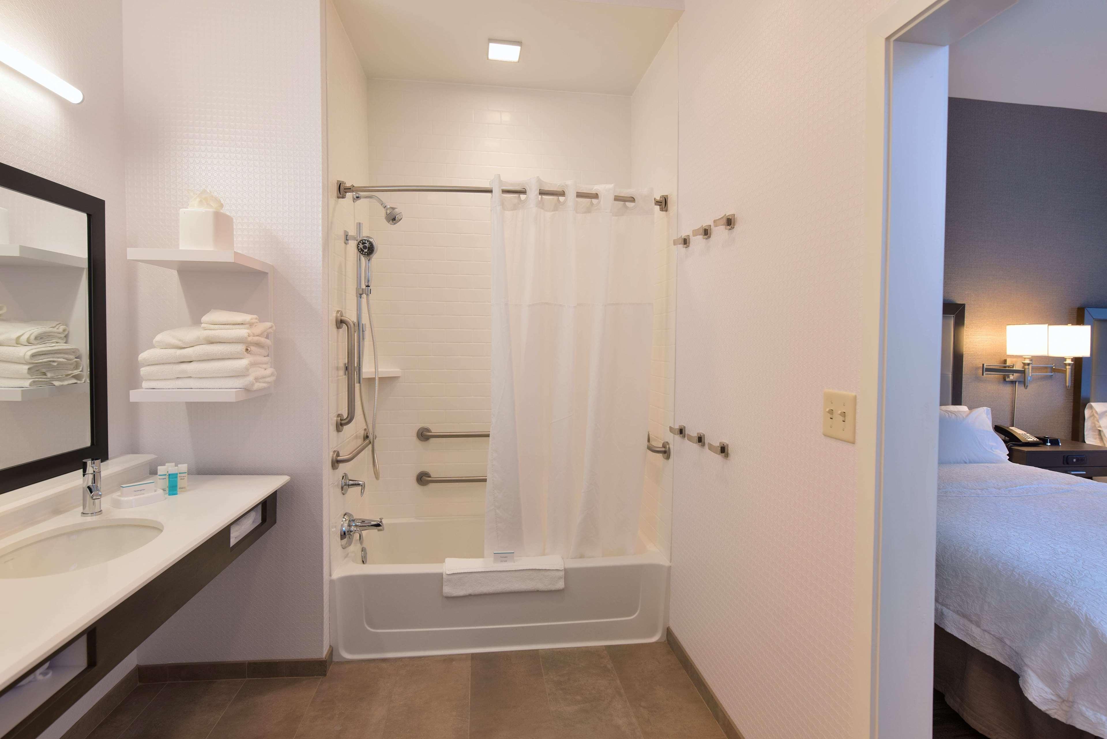 Hampton Inn And Suites At Wisconsin Dells Lake Delton Esterno foto
