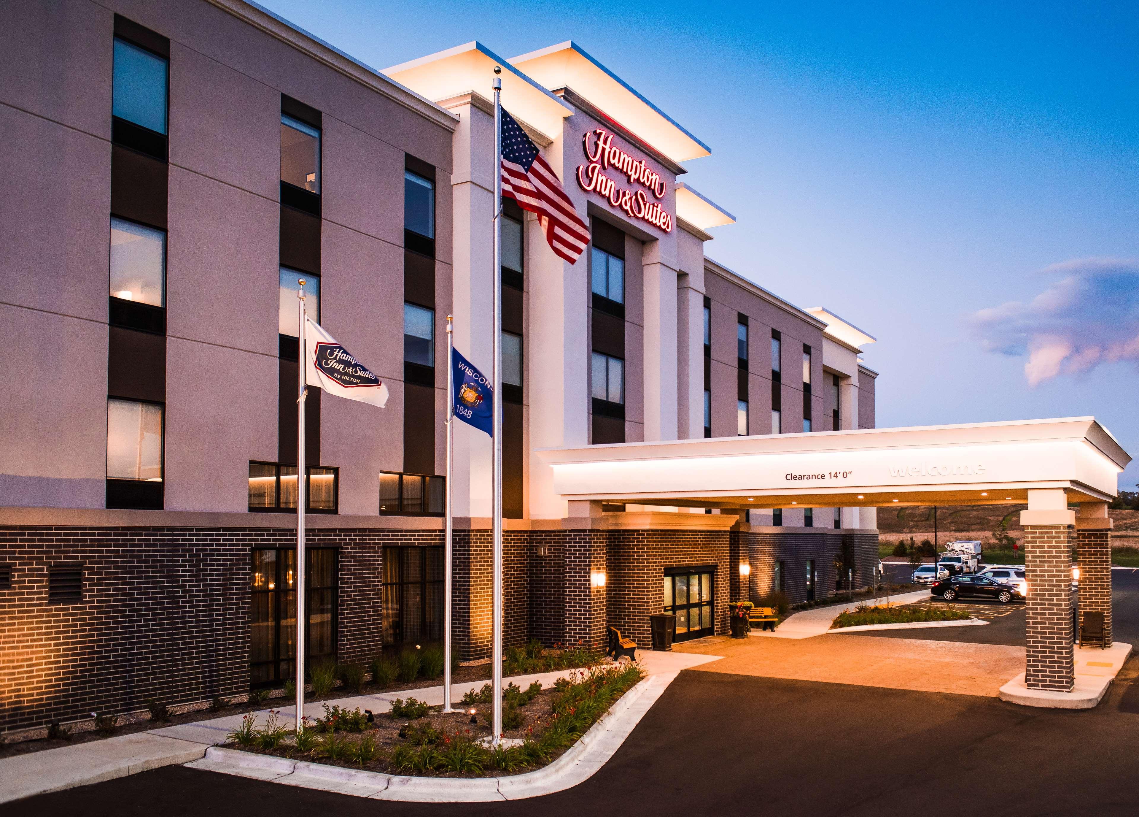 Hampton Inn And Suites At Wisconsin Dells Lake Delton Esterno foto