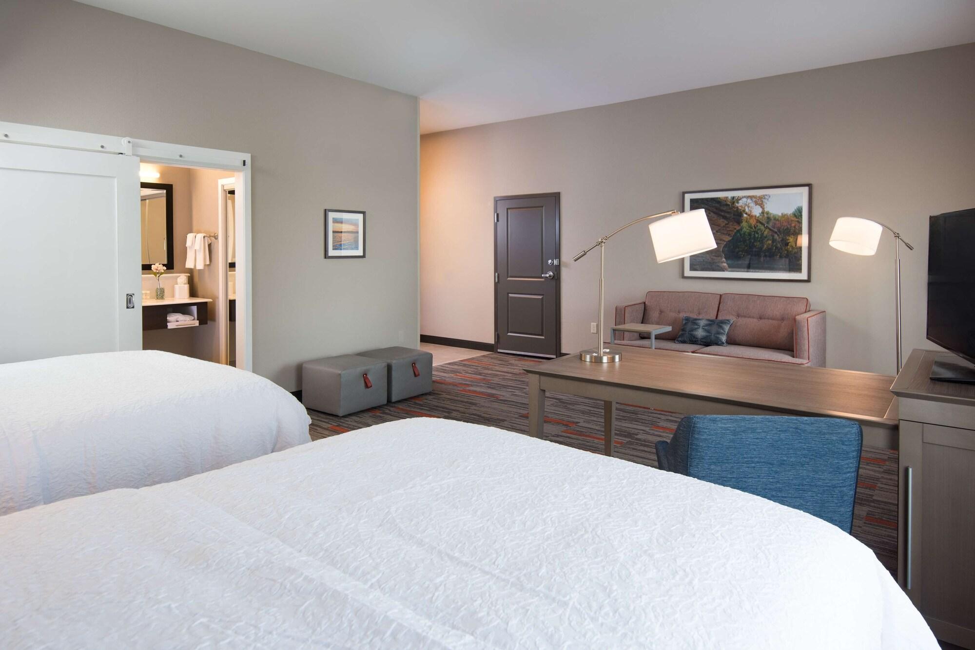Hampton Inn And Suites At Wisconsin Dells Lake Delton Esterno foto