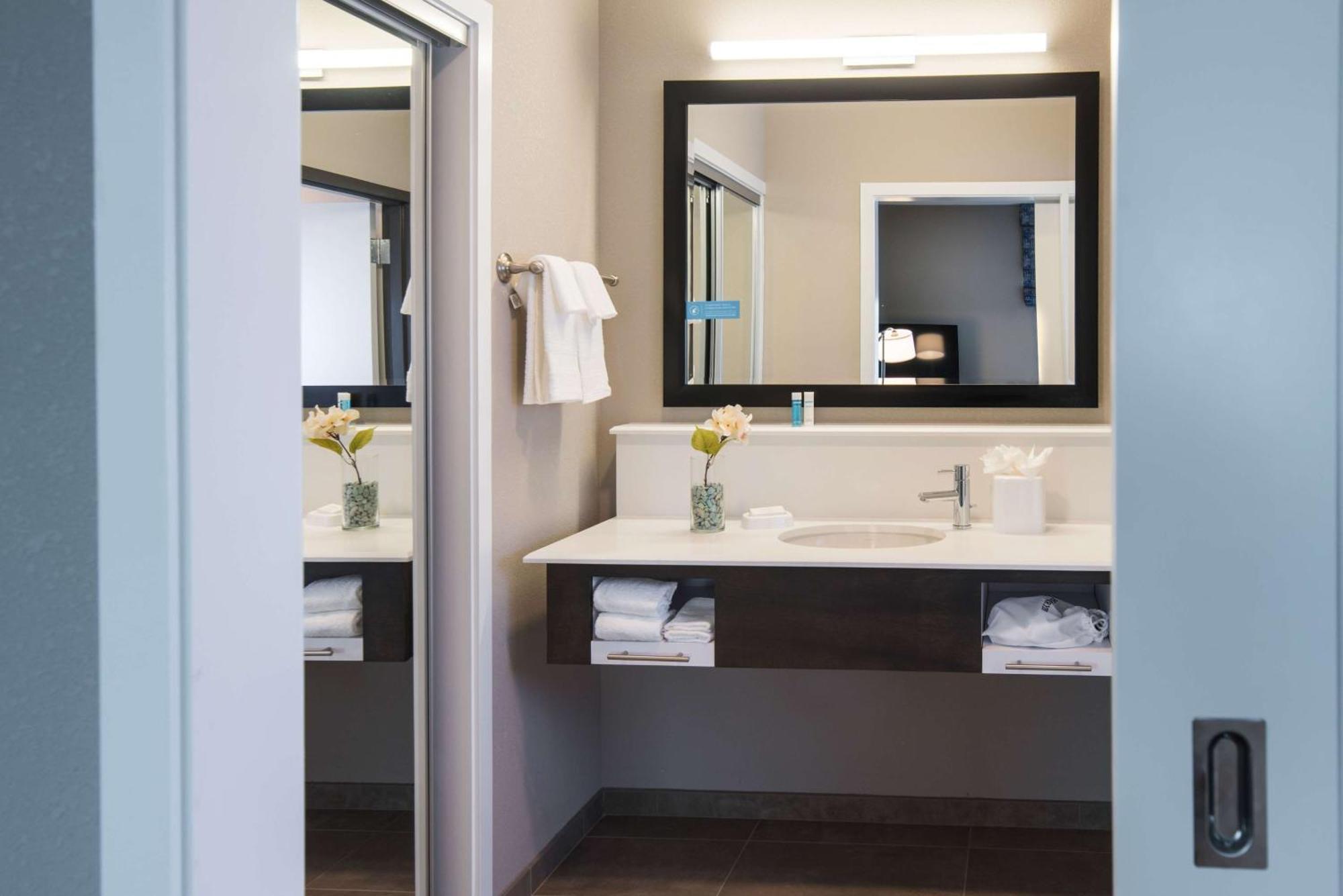 Hampton Inn And Suites At Wisconsin Dells Lake Delton Esterno foto
